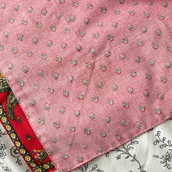 Cotton table cloth in red, green and yellow print floral design rectangular - Picture 13 of 13